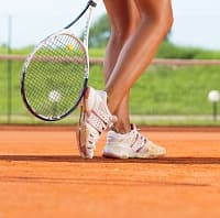 Теннисные кроссовки - модные тренды этого года
